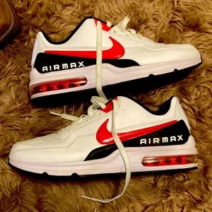 Nike air max size 9.5 new only wore 3 times